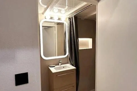 Cosy Renovated Studio Republique Paris 0*,